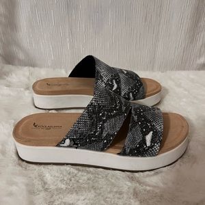 Koolaburra By Ugg
Women's Sandals...